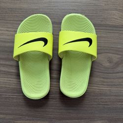 Boys Nike Slides Size 12Y