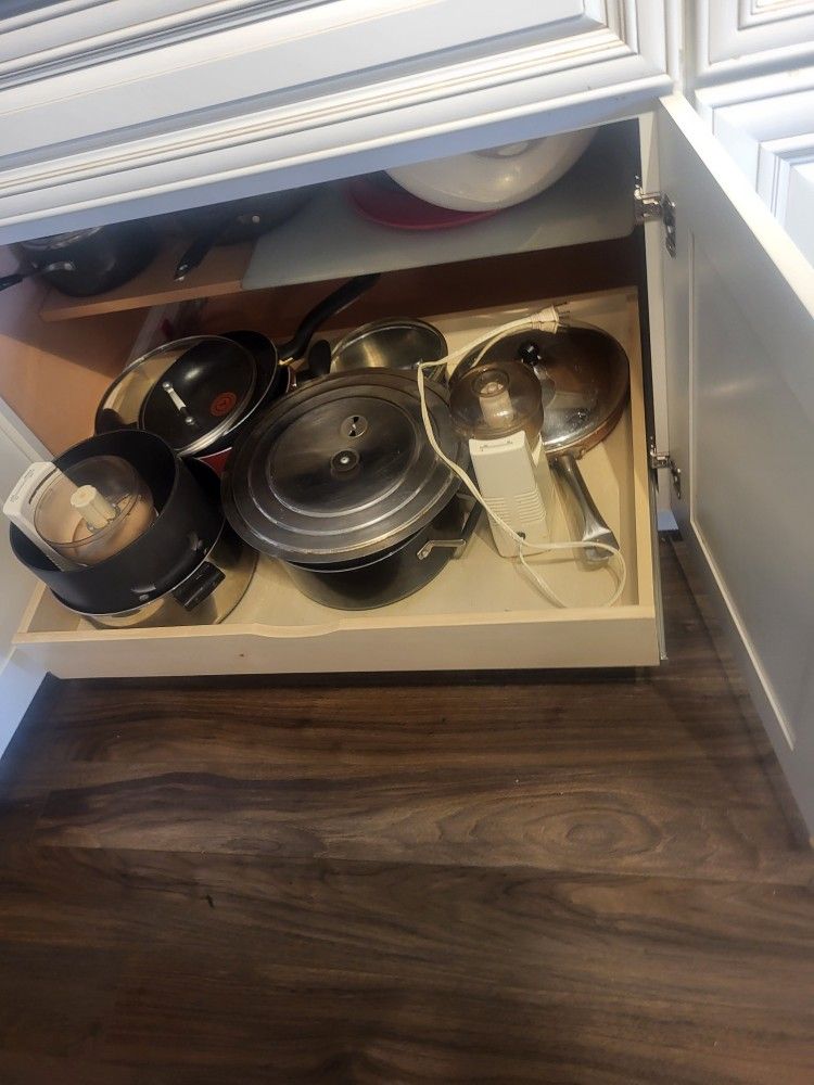 BRAND NEW PULL OUT CABINET SHELF WITH TRACKS