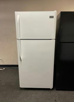 Frigidaire Top Mount Refrigerator White