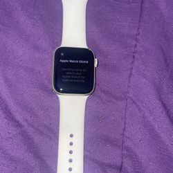 New Apple Watch SE 2 44mm