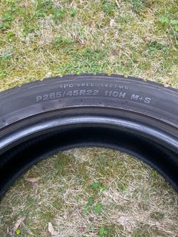 2 Tires 285/45/22 Bridgestones
