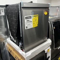 BRAND NEW LG STAINLESS STEEL DISHWASHER