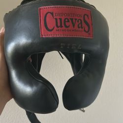 Boxing Head Gear, Cuevas