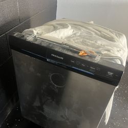 Frigidaire Stainless Steel Dishwasher 