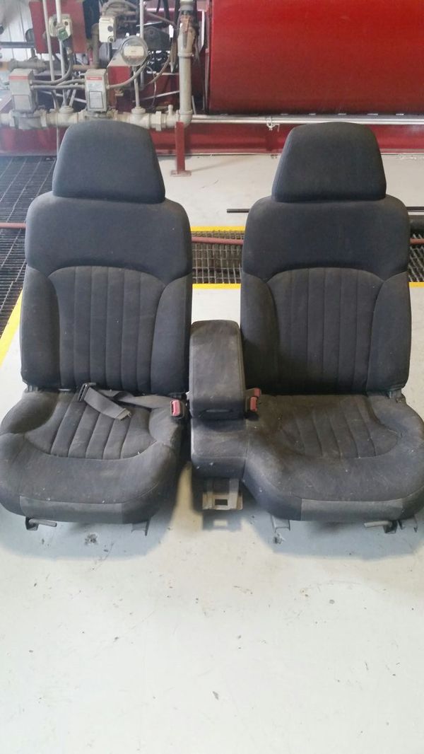2001 chevy S10 bucket seats for Sale in Chicago, IL OfferUp