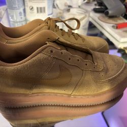 Nike Kids Air Force 1 LV8 3 Shoe kids 5.5 y