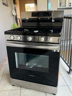 Samsung - 30 in. Wide 5 Burner 6.0 cu. ft.