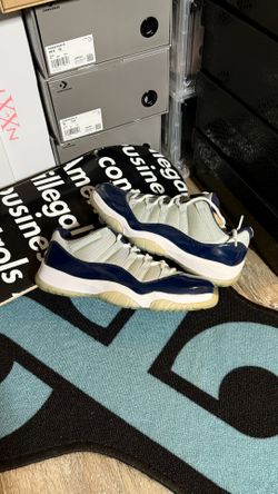 JORDAN 11 LOW RETRO GEORGETOWN SIZE 10.5 MEN 