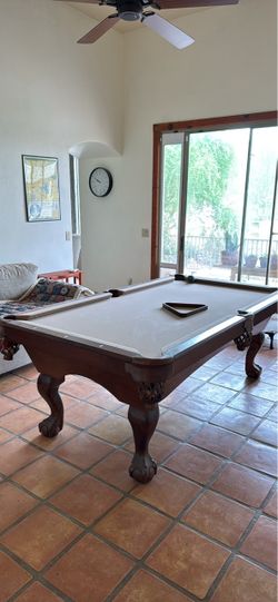 Connellu 8ft pool table