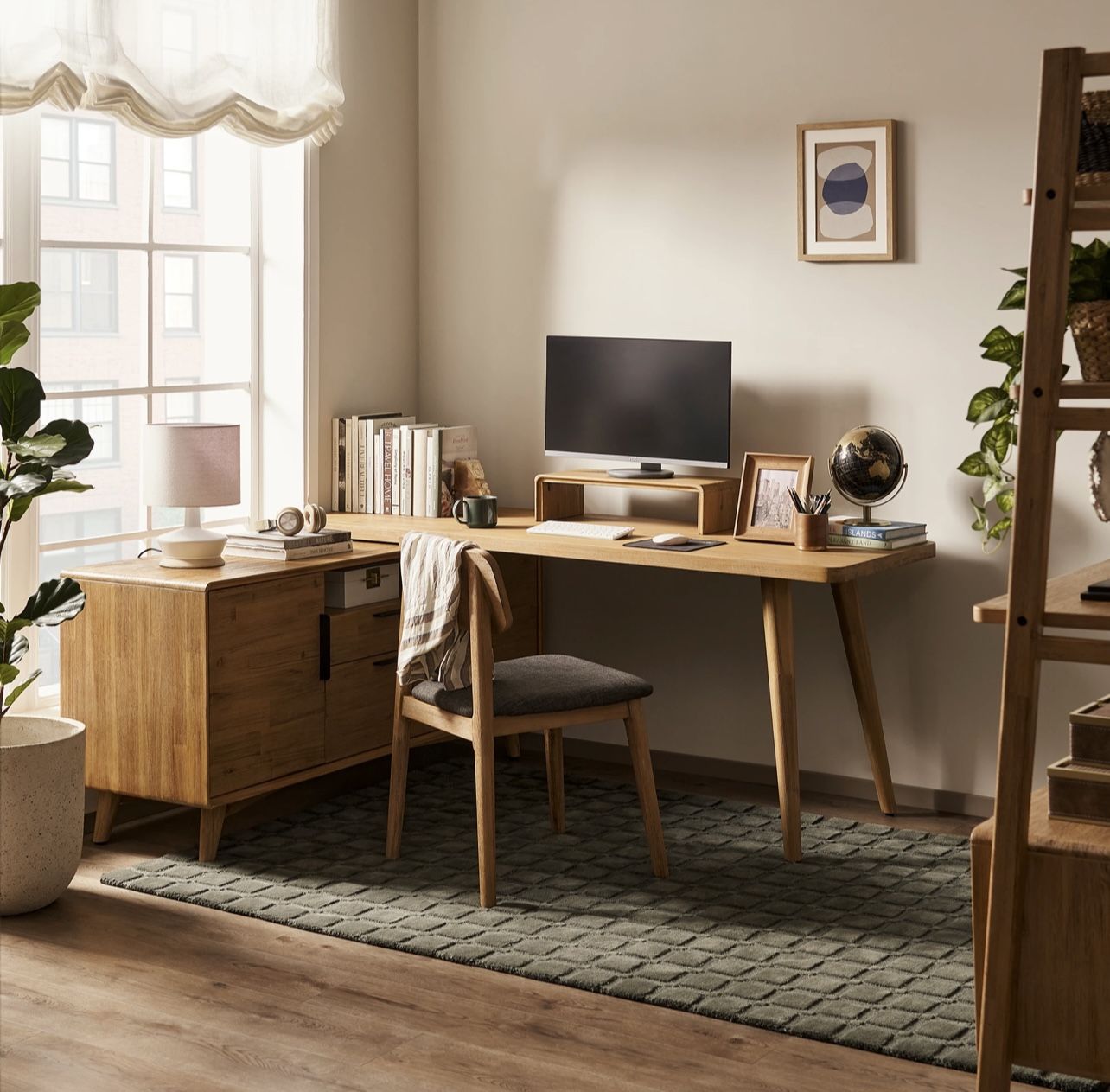 Castlery Seb L- Shaped Desk 63” Retail Price: $1,399 Selling for $999 NEW /just taken out of the box/ Delivery available. Warranty does not transfe