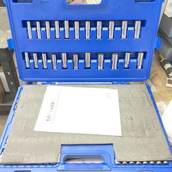 Westward 125pcs Socket Set And Magnetic Metal Parts Tray