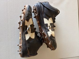 Mens Under Armour Cleats - Size 14