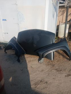 2005 Chevy Tahoe Hood And Fenders Great Condition