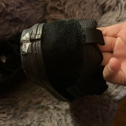 New Skoo Vans Size 10