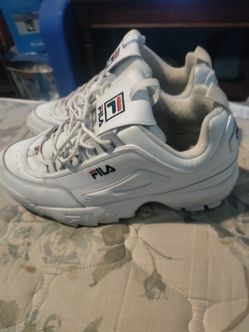 MEN FILA SNEAKERS SIZE 10?5 GOOD CONDITION 