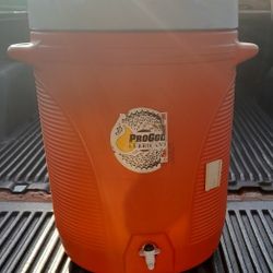 10-gallon orange beverage cooler