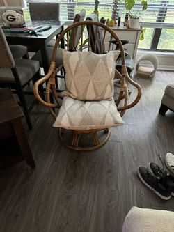 Vintage Rattan Swivel Accent Chair with Cushions