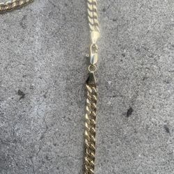 14K PLATED GOLD NECKLACE!!!