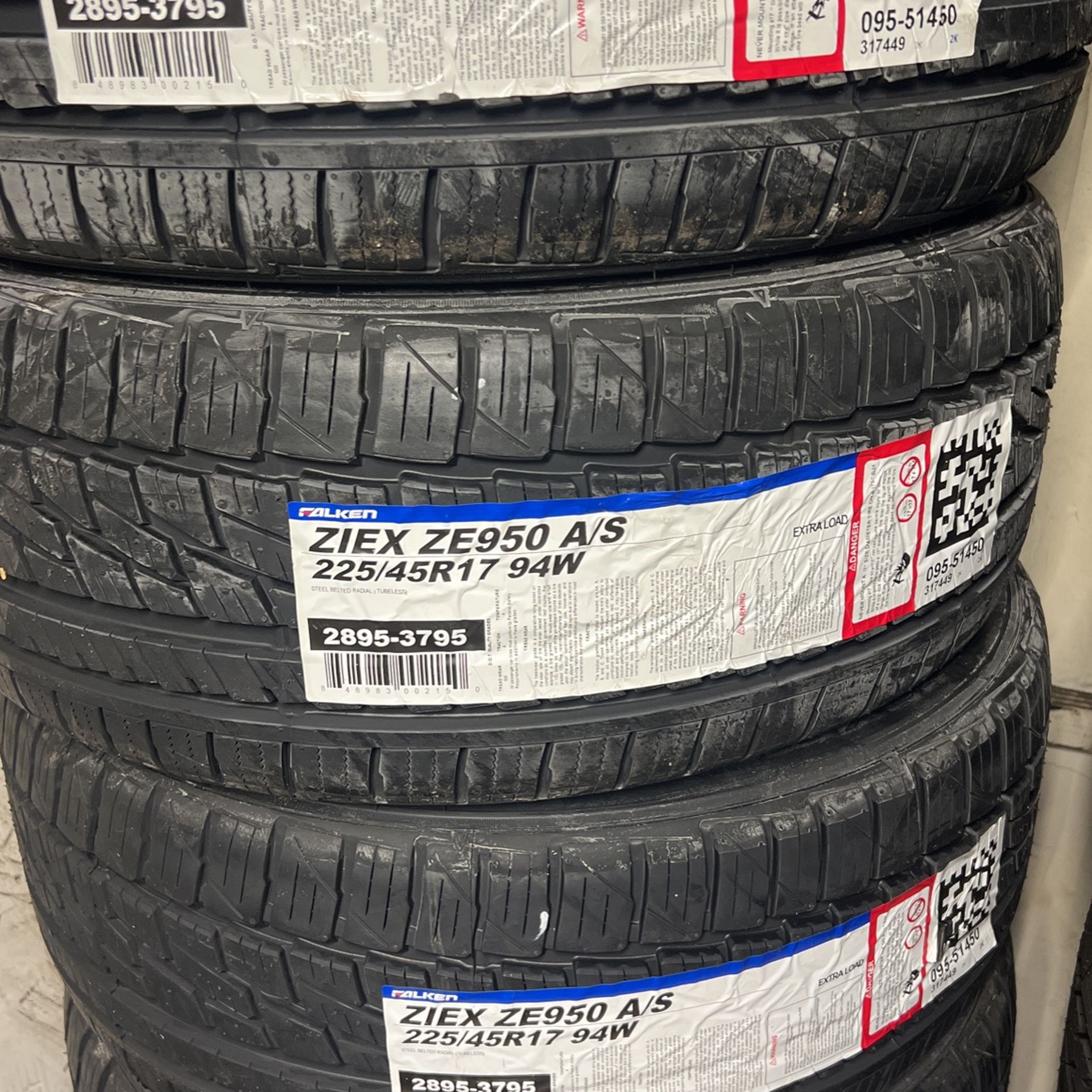 Falken Azenis RT660+, 225/45R17, ZR, 94W, XL 225/45/17 Falken Tires