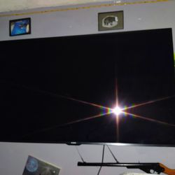 55' Skyworth Smart Tv. 