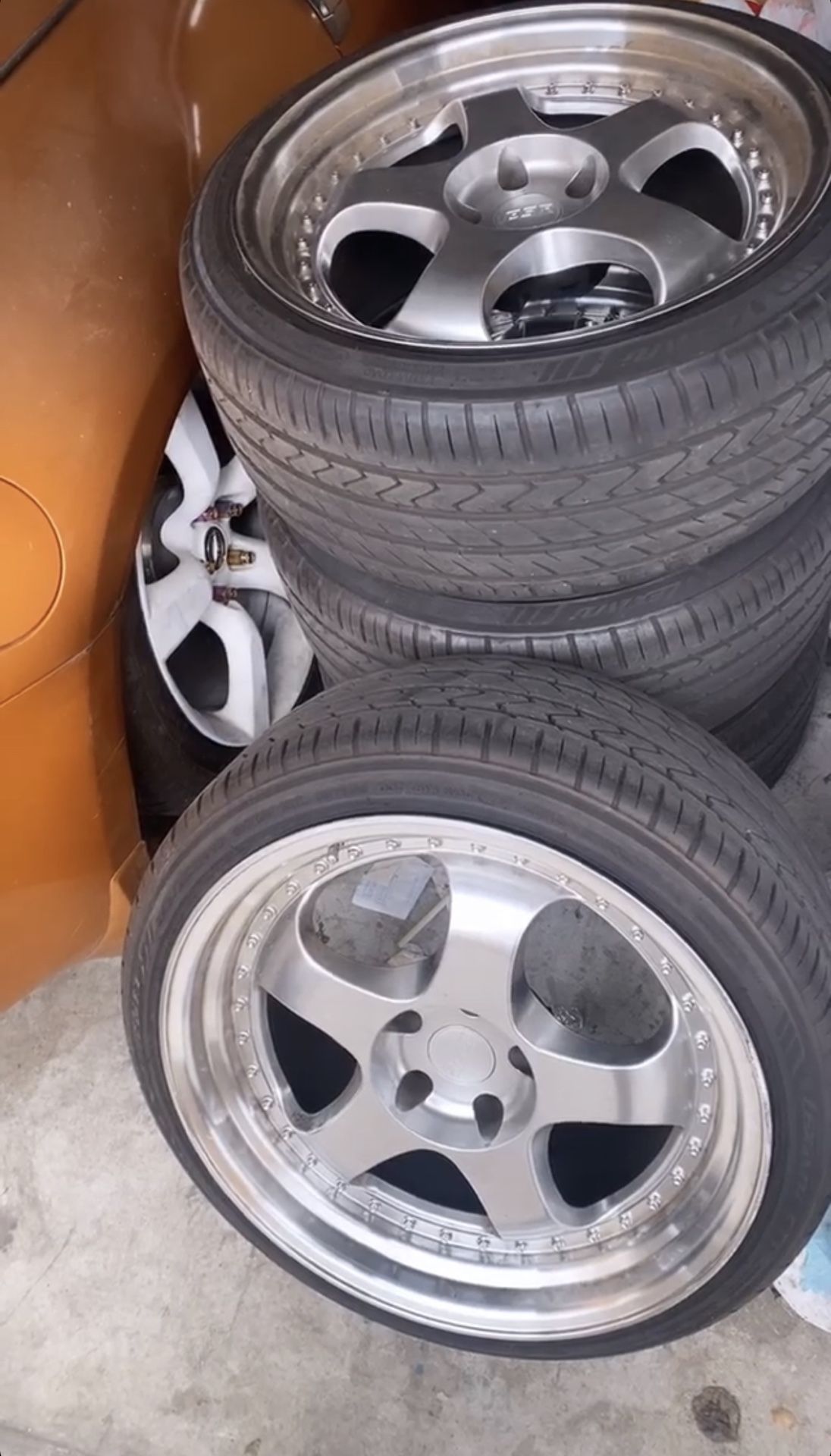 ESR Wheels SR06