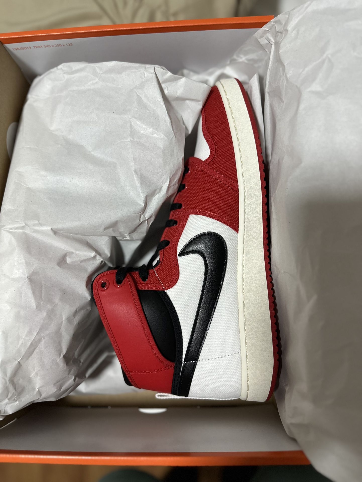 Jordan 1 AJKO Chicago Size 11