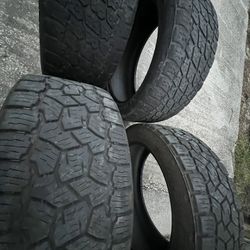 305/45r22