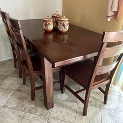 Solid Wood Dinning Table & 6 Chairs