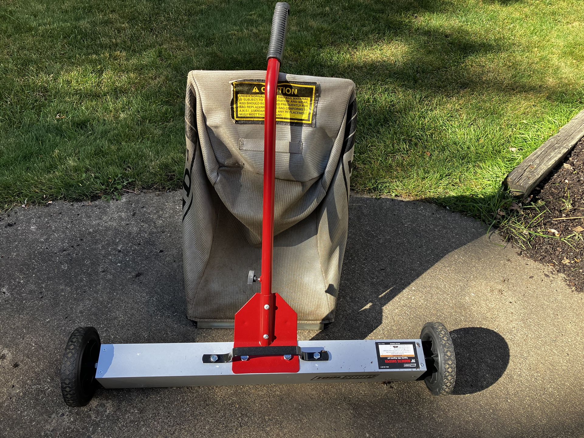 30 Inch magnetic sweeper