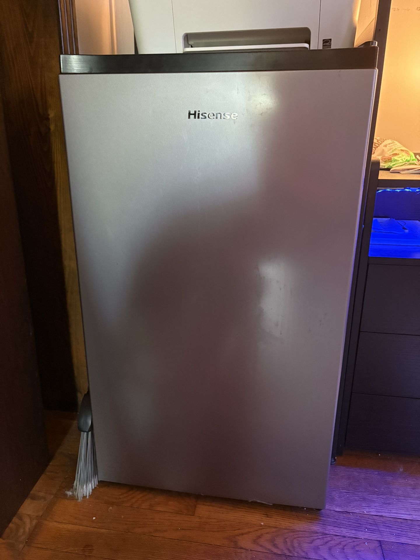 Mini fridge