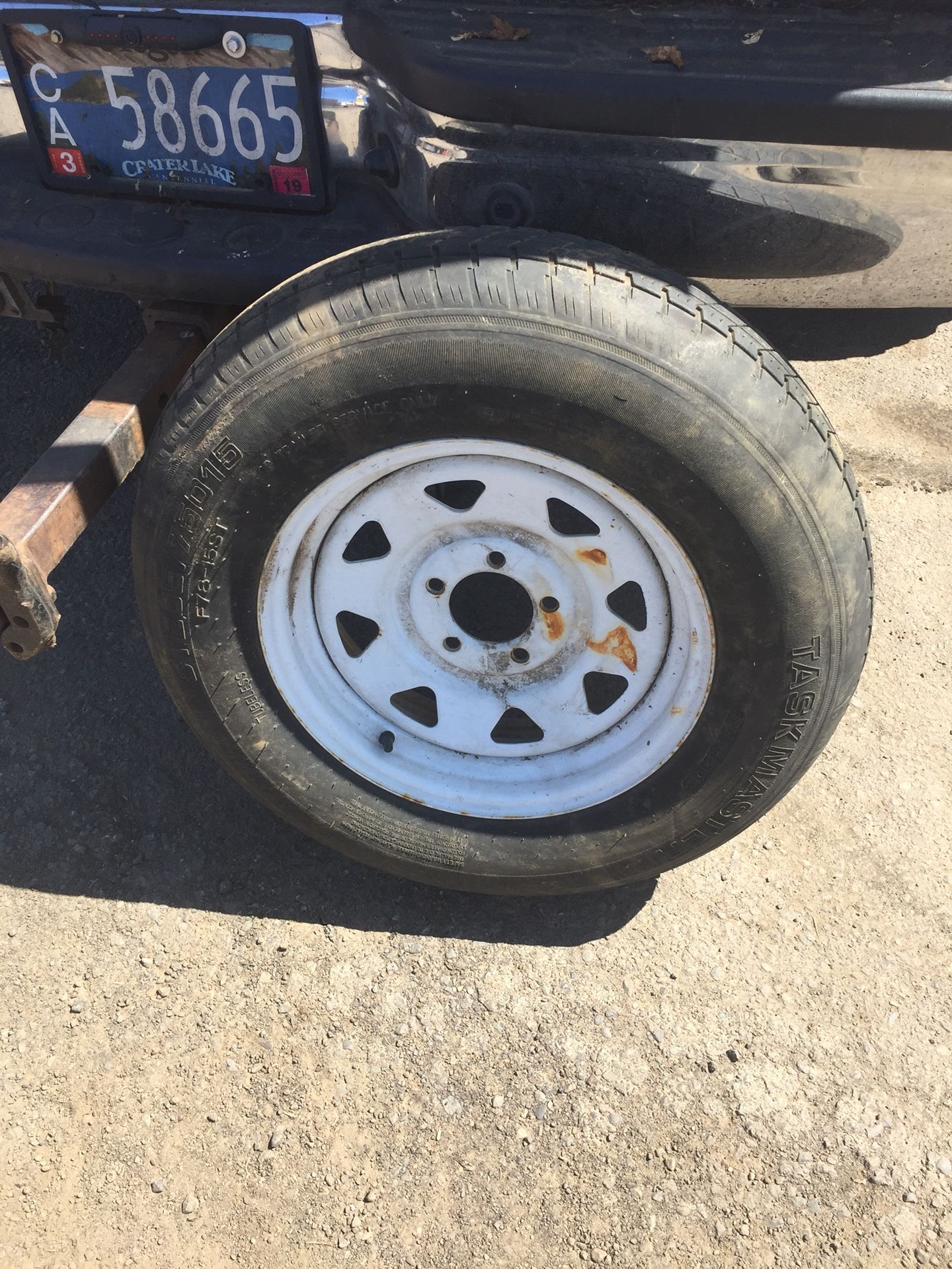 Trailer wheel tire