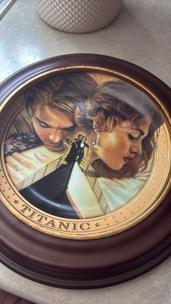Titanic Collector Plate in Round Frame