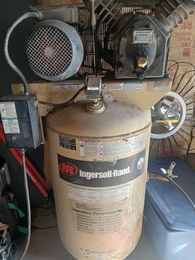 Ingersoll 7.5hp Stand Up Air Compressor