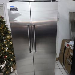42" VIKING BUILT IN STAINLESS STEEL REFRIGERATOR 