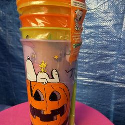 *New* Snoopy Glow In The Dark Tumbler