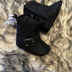 New Boots Baby Girls Size 1   3-6  Months 
