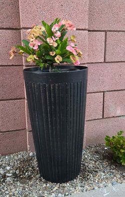 Plastic planters