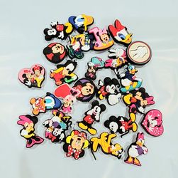 25 pcs Disney Crocs Charms Mickey VIB