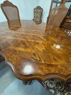 Cherry wood dining set- excellent conditions