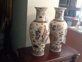 vintage pair of oriental vases size 25inch