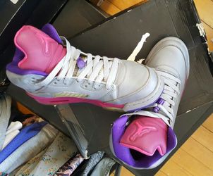Jordan Retro 5's! Size:6Y