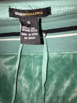 BCBG Velour style sweatpants new size XL