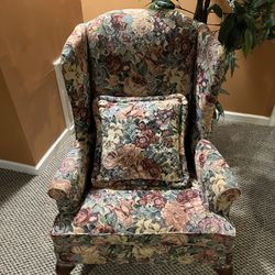  Traditional Wing Back Accent Chair 