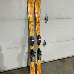 K2 Burnin Luv 146cm Skis and Rossignol Bindings
