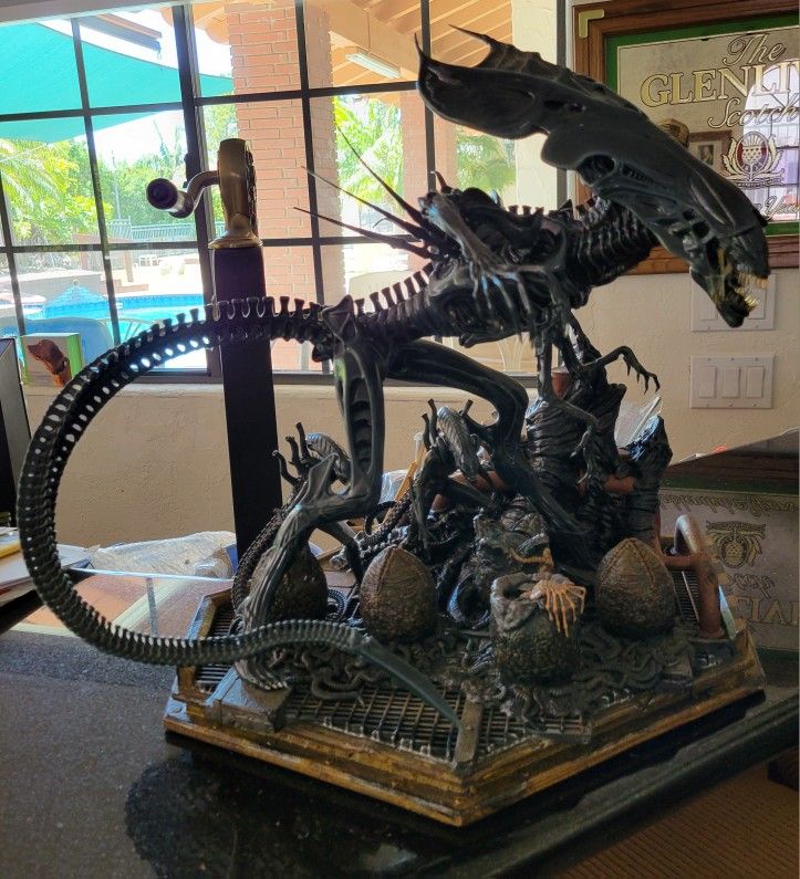 Sideshow Collectibles Alien Queen Maquette Statue AVP Figurine Rare