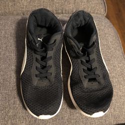 Puma Black Tennis Shoes