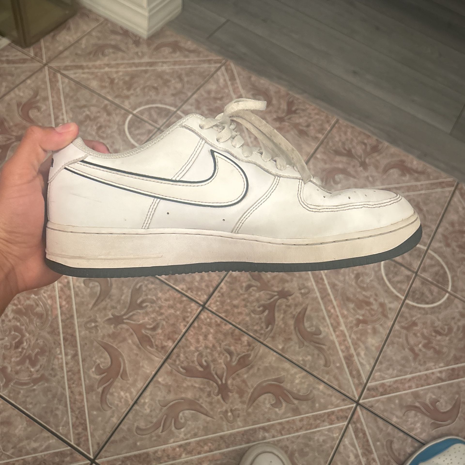 Creased Nike Air Force 1 Grilled