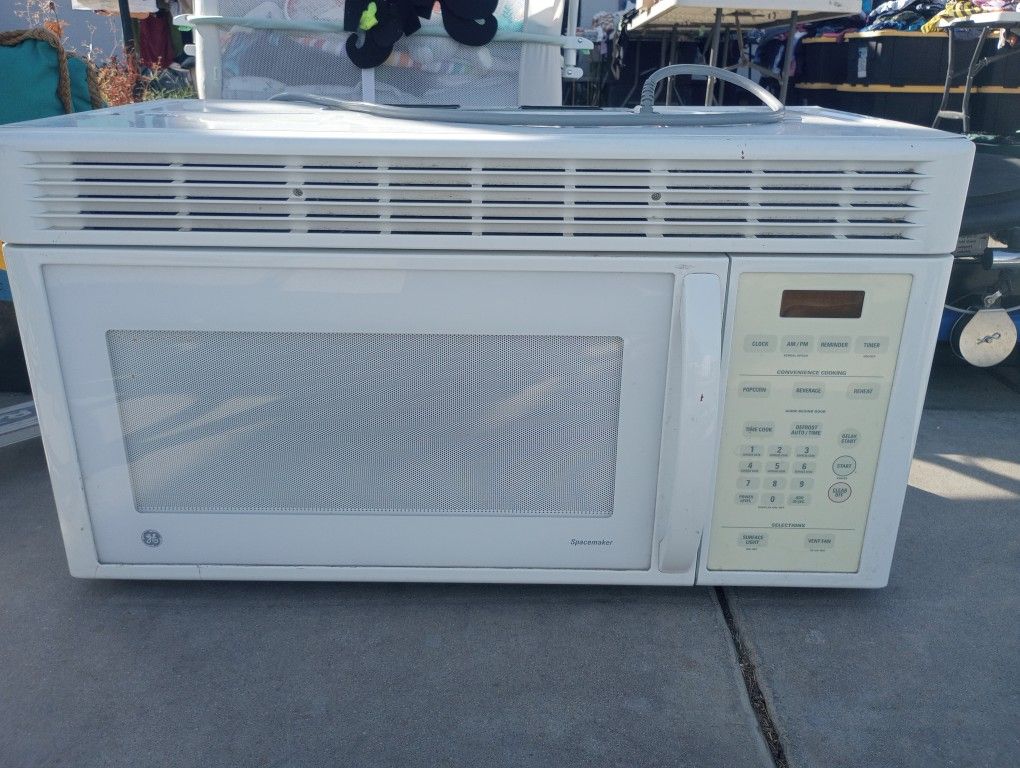 Microwave G&E Space maker