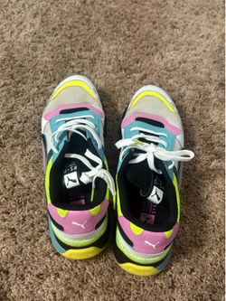 Men’s running shoes