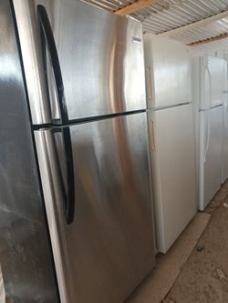 STAINLES STILL FRIDGE 